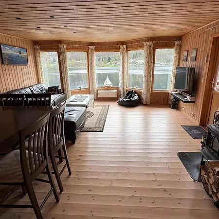 Holiday home By Lenefjorden, Boat And Bed Linen Included Lyngdal