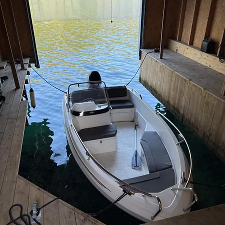 By Lenefjorden, 50hp Boat And Bed Linen Included Vakantiehuis Lyngdal