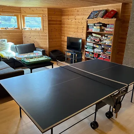 Casa vacanze By Lenefjorden, 50hp Boat And Bed Linen Included